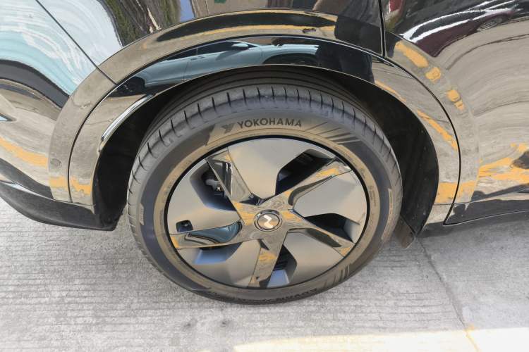 Used ONVO L60 2024 60 kWh Rear-Drive Version Right Rear Wheel Hub