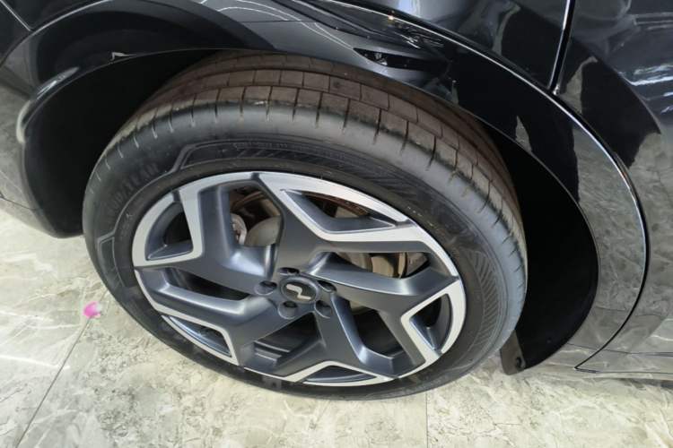 Used ONVO L60 2024 60 kWh All-Wheel Drive Right Rear Wheel Hub