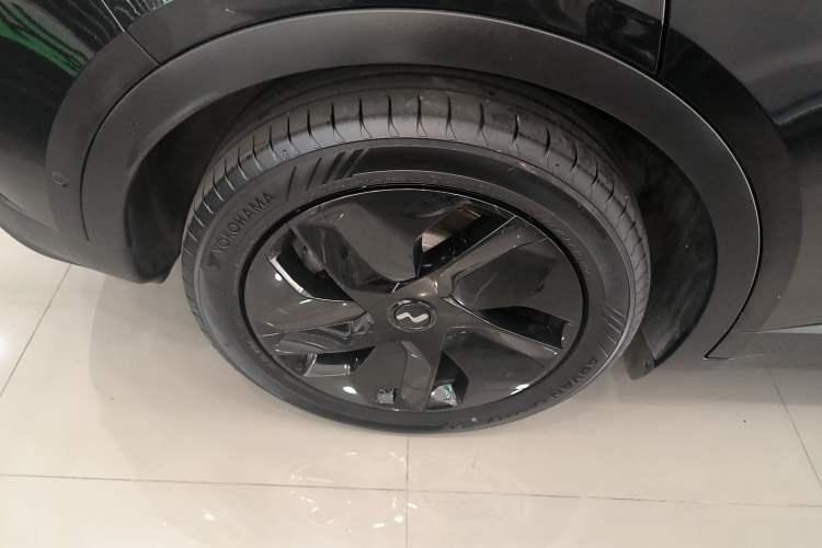 Used ONVO L60 2024 60 kWh Rear-Drive Version Right Rear Wheel Hub