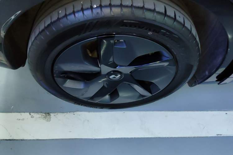Used ONVO L60 2024 60 kWh Rear-Drive Version Right Rear Wheel Hub