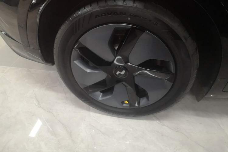 Used ONVO L60 2024 60 kWh Rear-Drive Version Right Rear Wheel Hub
