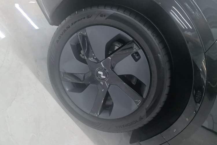 Used ONVO L60 2024 60 kWh Rear-Drive Version Right Rear Wheel Hub