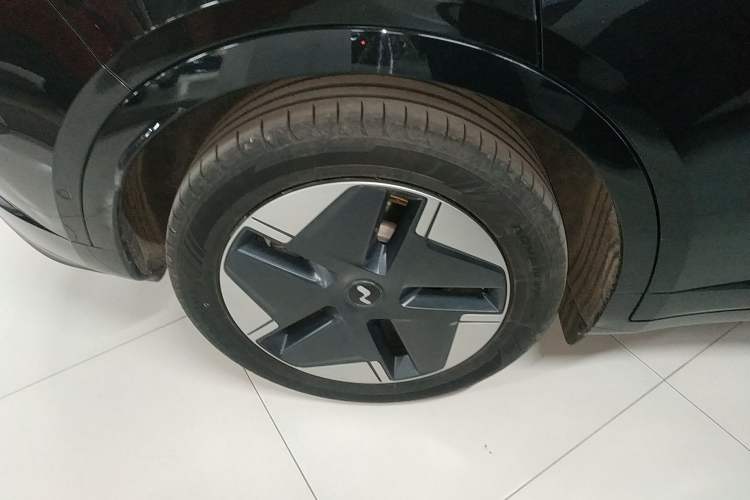 Used ONVO L60 2024 60 kWh Rear-Drive Version Right Rear Wheel Hub