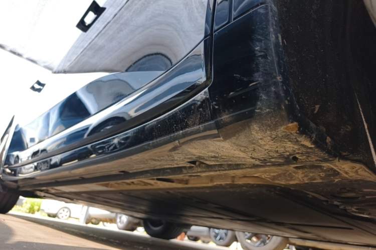 Used ONVO L60 2024 60 kWh Rear-Drive Version Right Side Sill