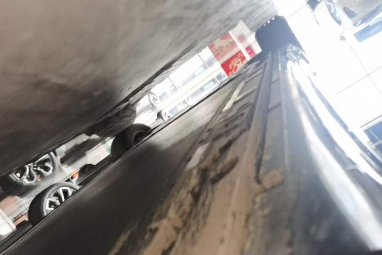 Used ONVO L60 2024 60 kWh Rear-Drive Version Right Side Sill