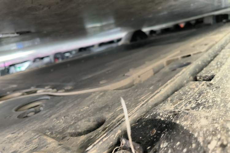 Used ONVO L60 2024 60 kWh All-Wheel Drive Right Side Sill