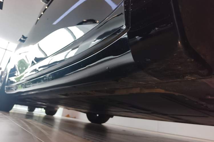 Used ONVO L60 2024 60 kWh Rear-Drive Version Right Side Sill