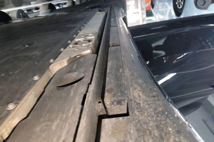 Used ONVO L60 2024 85 kWh Rear-Drive Version Right Side Sill