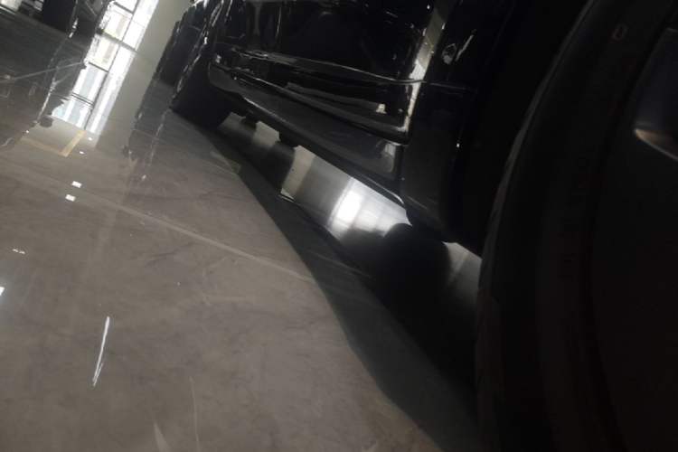 Used ONVO L60 2024 60 kWh Rear-Drive Version Right Side Sill