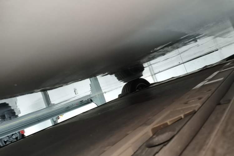 Used ONVO L60 2024 60 kWh All-Wheel Drive Right Side Sill