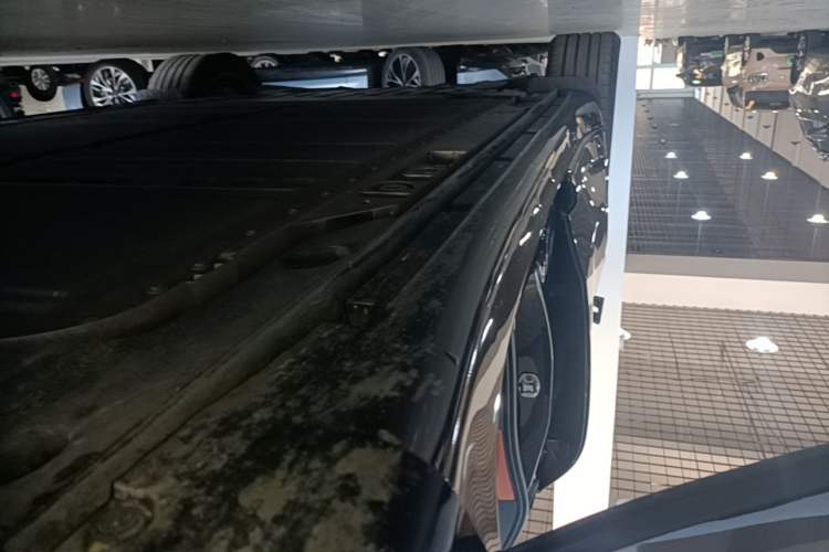Used ONVO L60 2024 60 kWh Rear-Drive Version Right Side Sill
