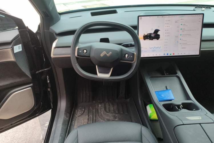 Used ONVO L60 2024 60 kWh Rear-Drive Version Steering Wheel