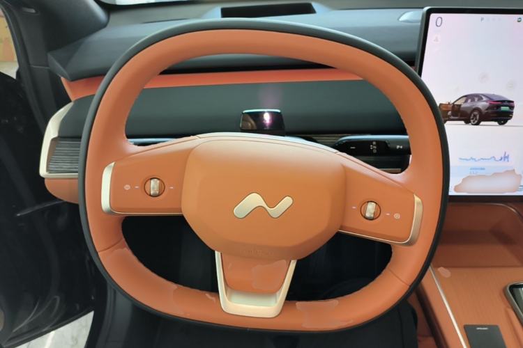 Used ONVO L60 2024 60 kWh All-Wheel Drive Steering Wheel