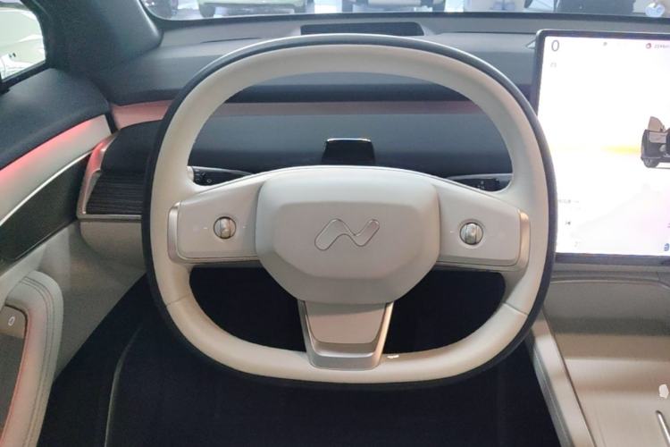 Used ONVO L60 2024 85 kWh Rear-Drive Version Steering Wheel
