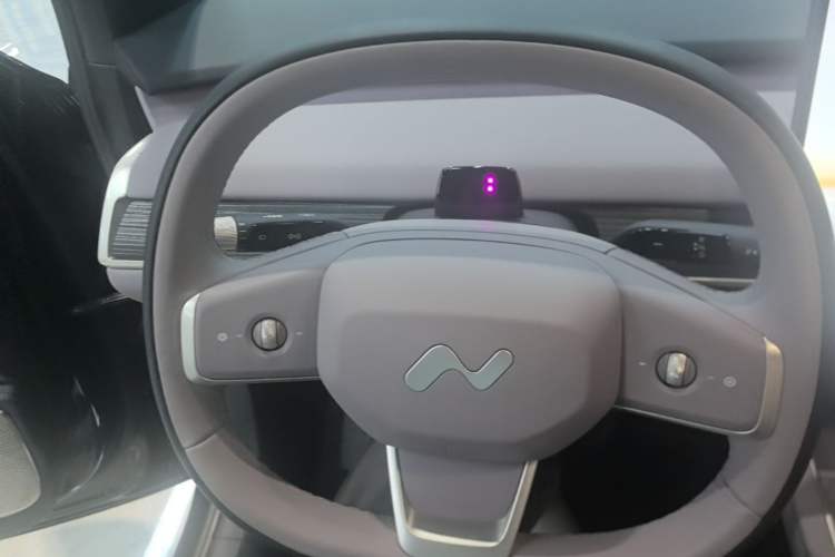 Used ONVO L60 2024 60 kWh Rear-Drive Version Steering Wheel