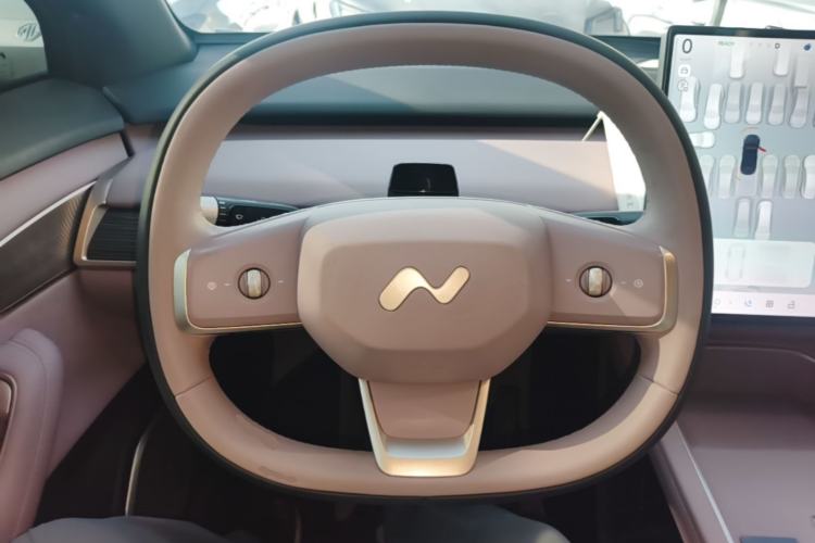 Used ONVO L60 2024 60 kWh Rear-Drive Version Steering Wheel