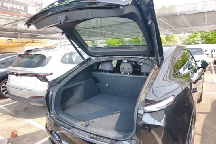 Used ONVO L60 2024 60 kWh Rear-Drive Version Trunk