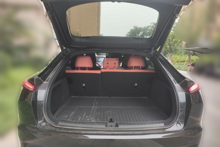 Used ONVO L60 2024 60 kWh Rear-Drive Version Trunk