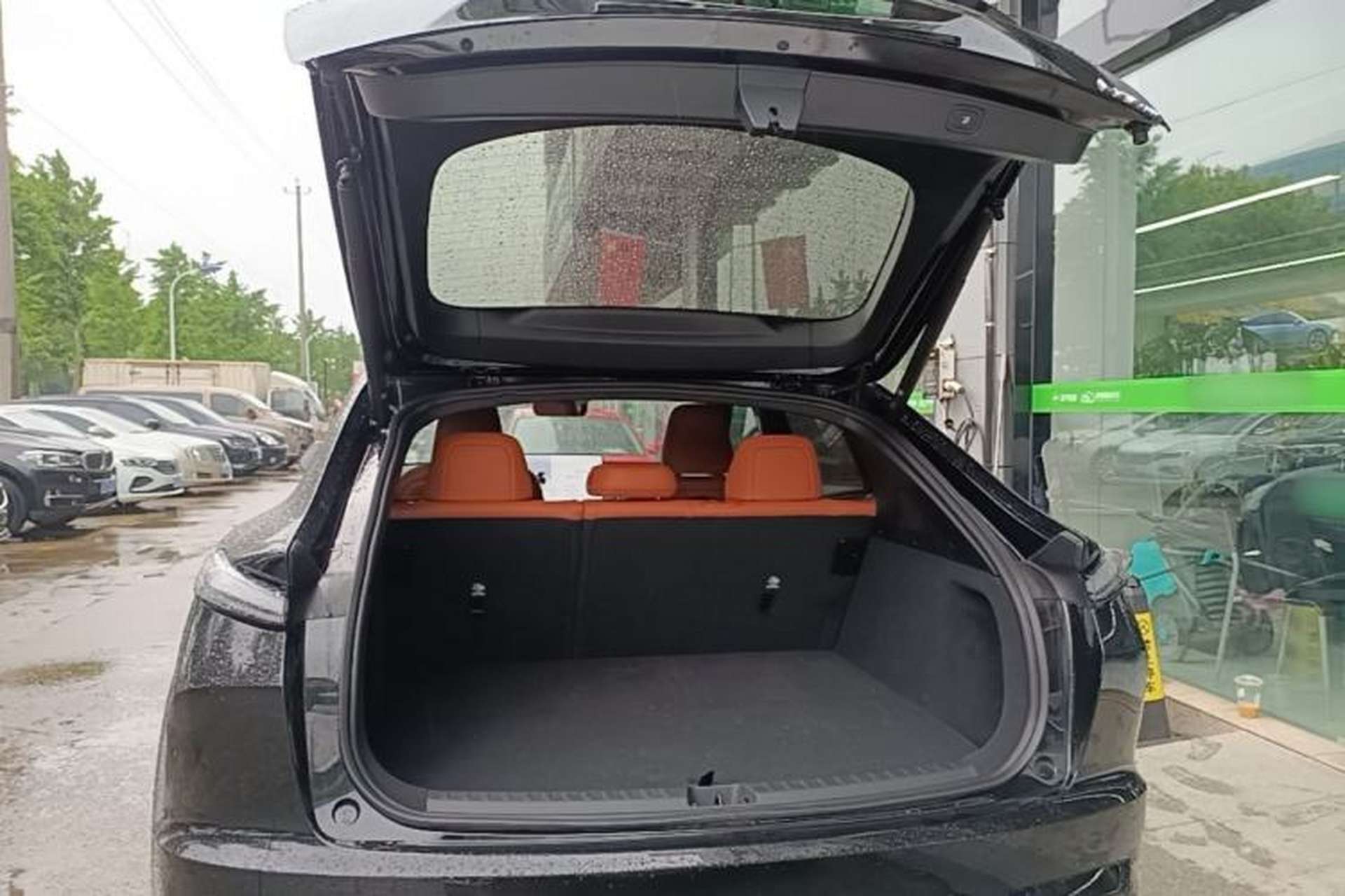 Used ONVO L60 2024 60 kWh All-Wheel Drive Trunk