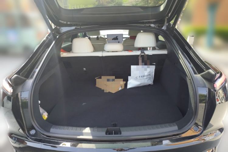 Used ONVO L60 2024 60 kWh Rear-Drive Version Trunk