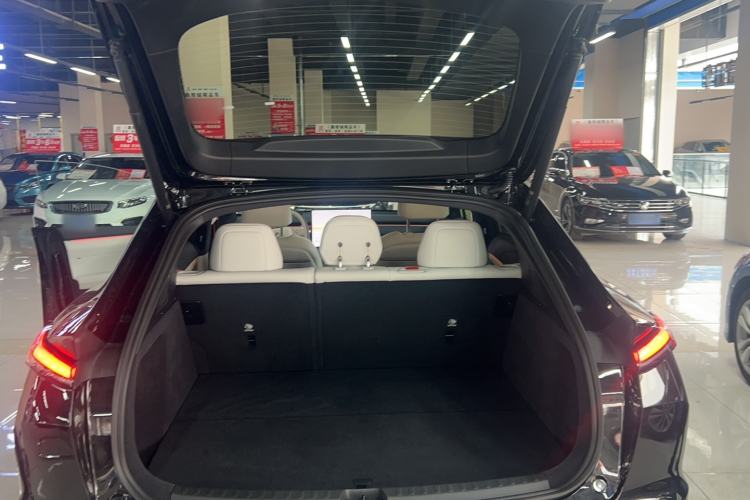 Used ONVO L60 2024 60 kWh Rear-Drive Version Trunk