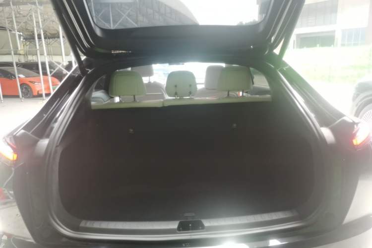 Used ONVO L60 2024 60 kWh Rear-Drive Version Trunk