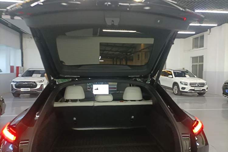 Used ONVO L60 2024 60 kWh Rear-Drive Version Trunk