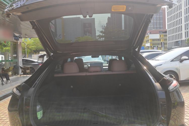 Used ONVO L60 2024 60 kWh Rear-Drive Version Trunk