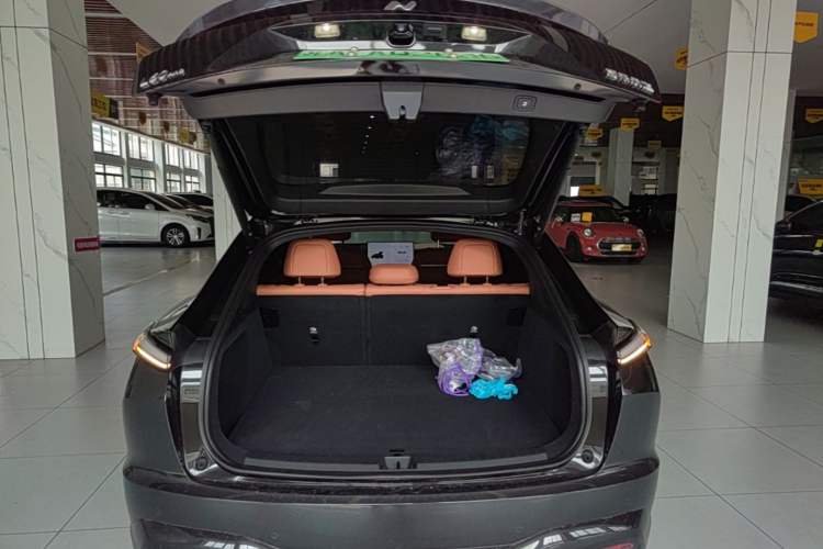 Used ONVO L60 2024 60 kWh All-Wheel Drive Trunk