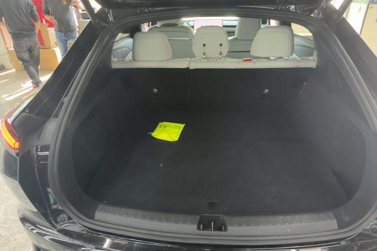 Used ONVO L60 2024 60 kWh All-Wheel Drive Trunk