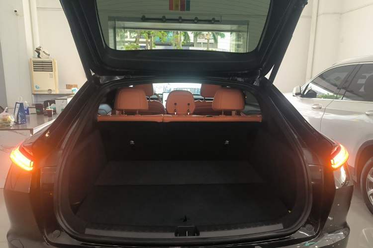 Used ONVO L60 2024 60 kWh Rear-Drive Version Trunk