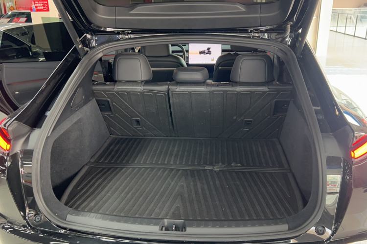 Used ONVO L60 2024 60 kWh Rear-Drive Version Trunk
