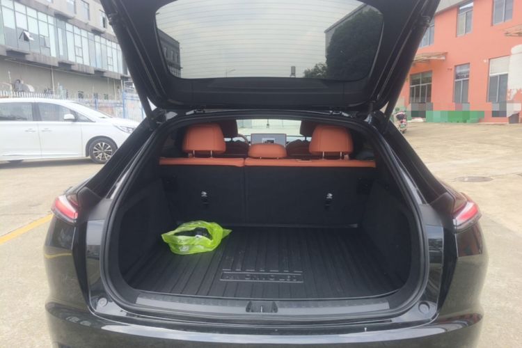 Used ONVO L60 2024 60 kWh Rear-Drive Version Trunk