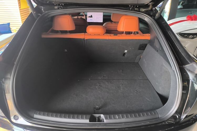 Used ONVO L60 2024 60 kWh Rear-Drive Version Trunk