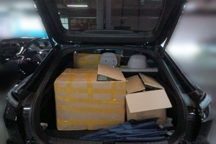 Used ONVO L60 2024 60 kWh All-Wheel Drive Trunk