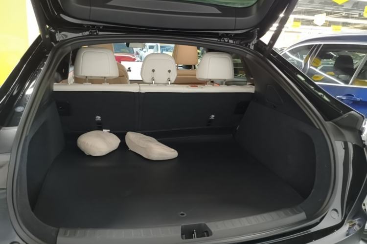 Used ONVO L60 2024 60 kWh All-Wheel Drive Trunk