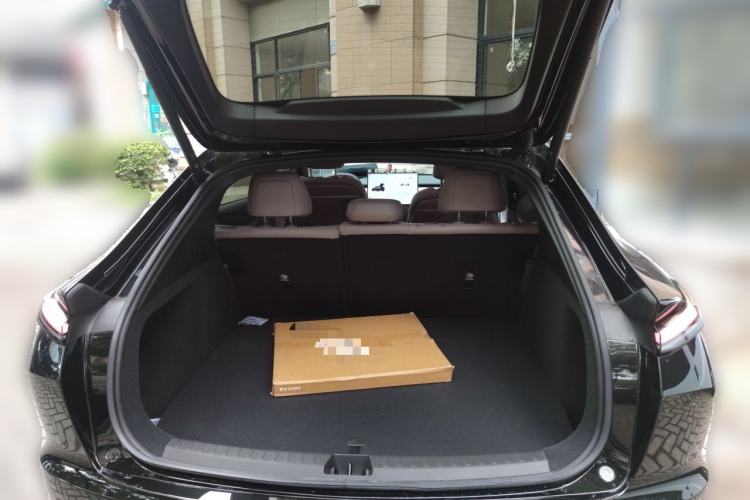 Used ONVO L60 2024 60 kWh Rear-Drive Version Trunk