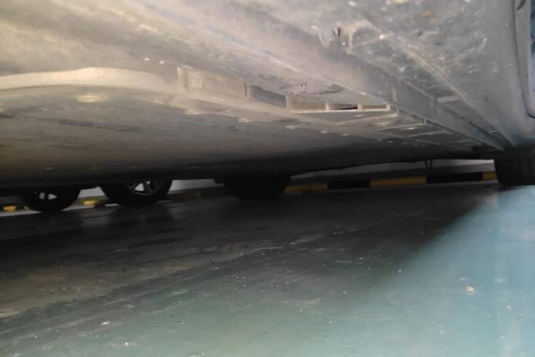 Used ONVO L60 2024 60 kWh All-Wheel Drive Chassis Front Left