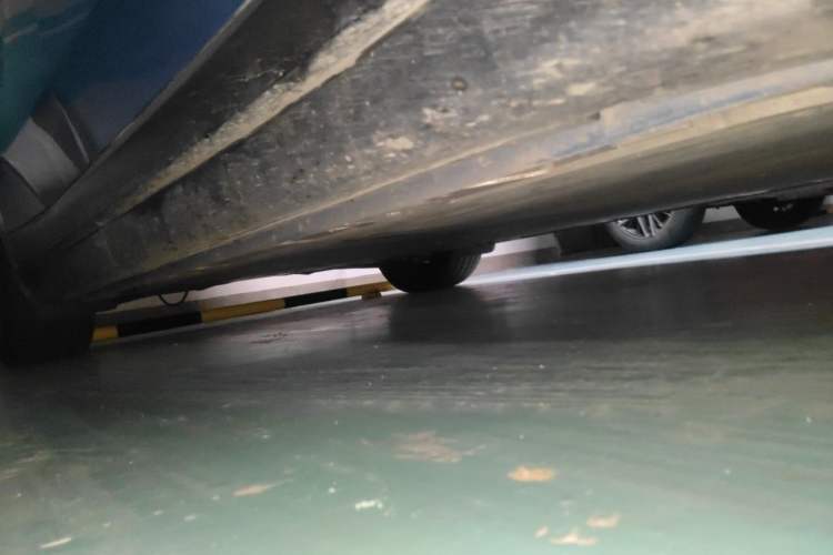 Used ONVO L60 2024 60 kWh All-Wheel Drive Chassis Front Right