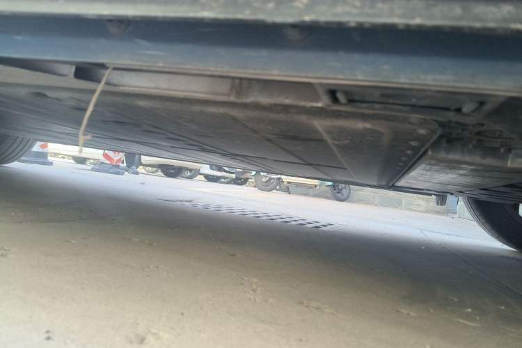 Used ONVO L60 2024 60 kWh All-Wheel Drive Chassis Rear Left