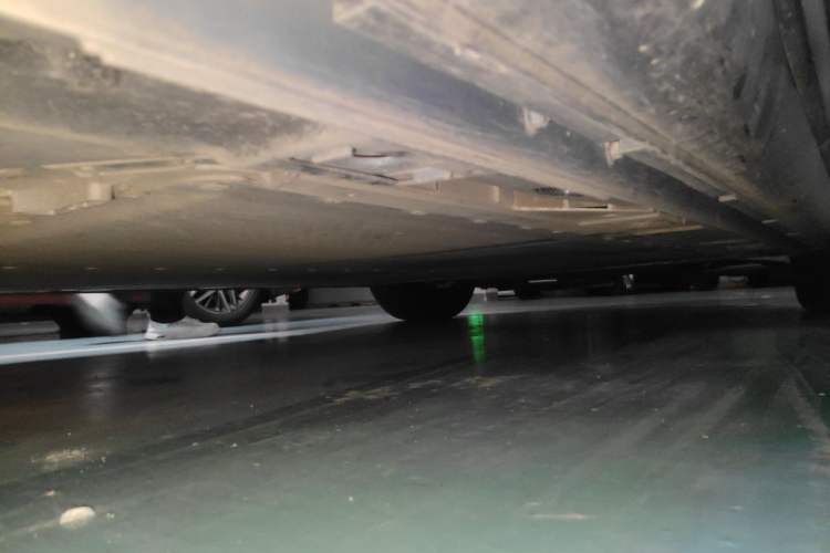 Used ONVO L60 2024 60 kWh All-Wheel Drive Chassis Rear Right