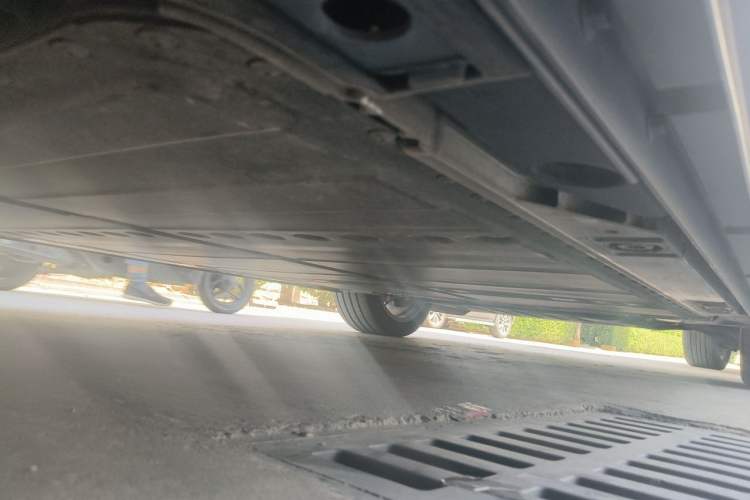 Used ONVO L60 2024 60 kWh All-Wheel Drive Chassis Rear Right