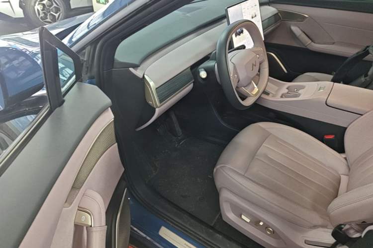 Used ONVO L60 2024 60 kWh Rear-Drive Version Driver Seat