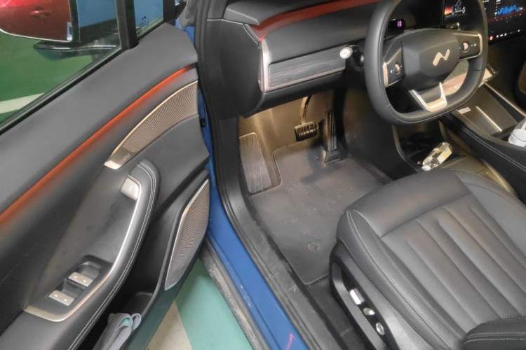 Used ONVO L60 2024 60 kWh All-Wheel Drive Driver Seat