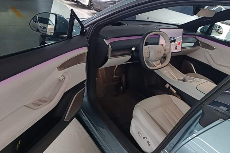 Used ONVO L60 2024 60 kWh Rear-Drive Version Driver Seat