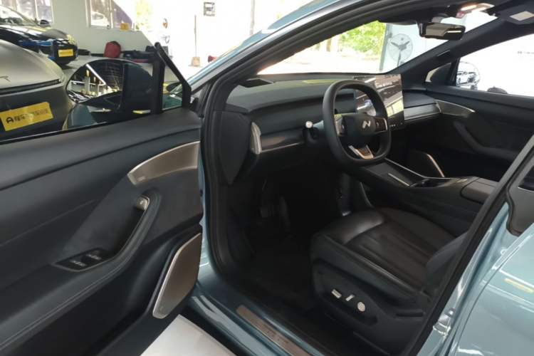 Used ONVO L60 2024 60 kWh All-Wheel Drive Driver Seat