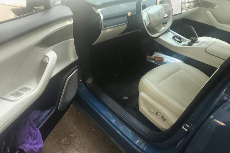 Used ONVO L60 2024 60 kWh Rear-Drive Version Driver Seat