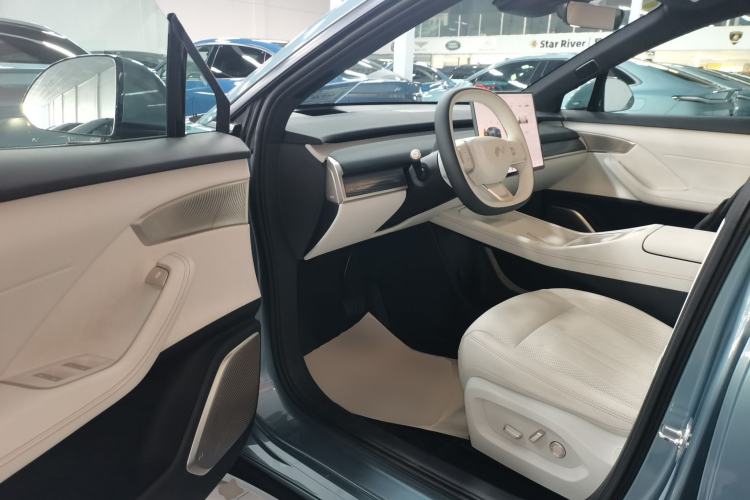 Used ONVO L60 2024 60 kWh Rear-Drive Version Driver Seat