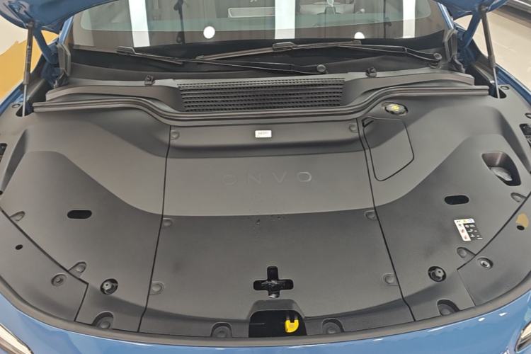 Used ONVO L60 2024 60 kWh Rear-Drive Version Engine Bay