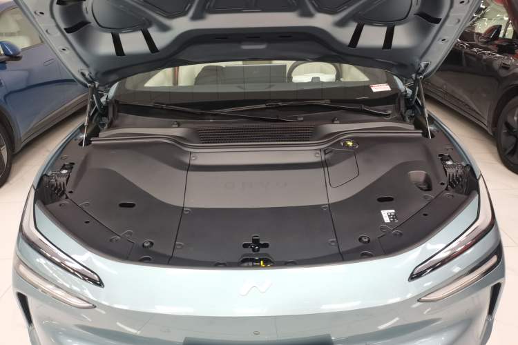 Used ONVO L60 2024 60 kWh Rear-Drive Version Engine Bay